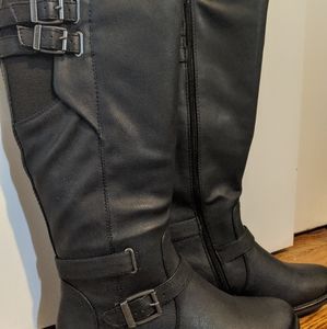Brand New Baretrap Boots